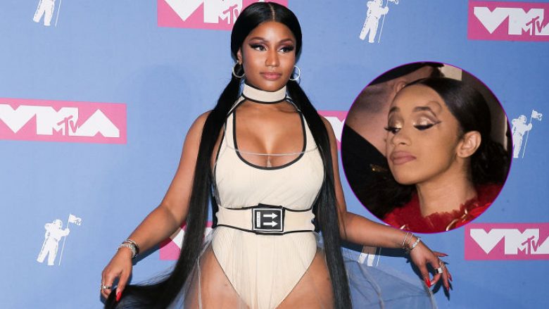 Përleshen fizikisht Nicki Minaj dhe Cardi B në New York