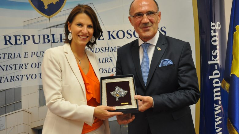 Austria mbështet anëtarësimin e Kosovës në INTERPOL