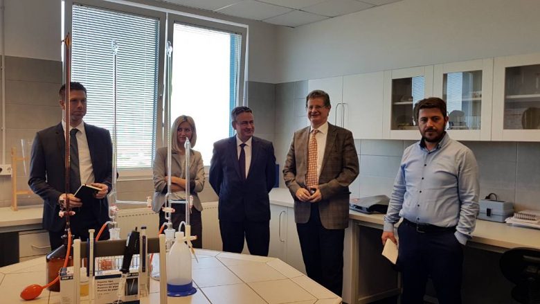 Fabrikën e Ujit në Shkabaj e kanë vizituar përfaqësuesit e Bankës Austriake për Zhvillim