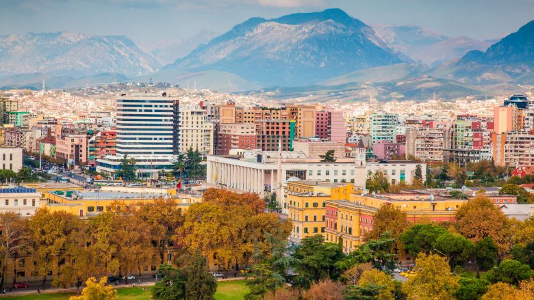 Daily Mail: Tirana, udhëtime mahnitëse me buxhet të lirë