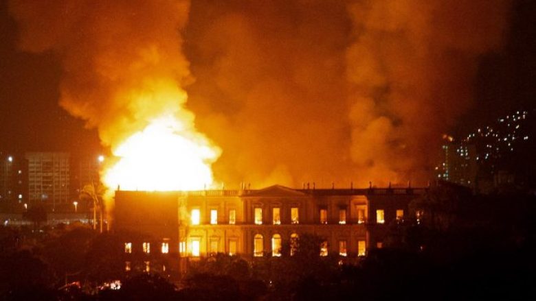 Zjarri shkatërron Muzeun Kombëtar të Rios