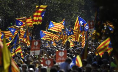 Rreth 1 milion persona shënojnë Ditën Kombëtare të Katalonjës
