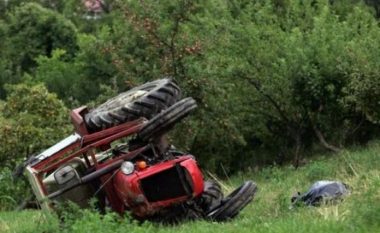 Rrokulliset traktori në Saraj të Shkupit, lëndohen dy persona