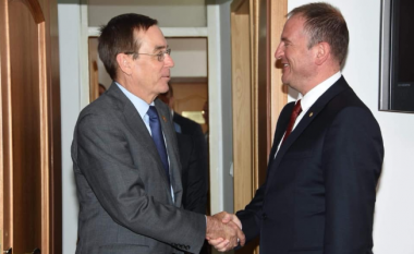 Kryetari i Komunës së Gostivarit Arben Taravari realizoi takim ne ambasadorin e ShBA-ve Jess Baily