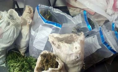 Prishtinë, konfiskohen 54 gramë substancë narkotike