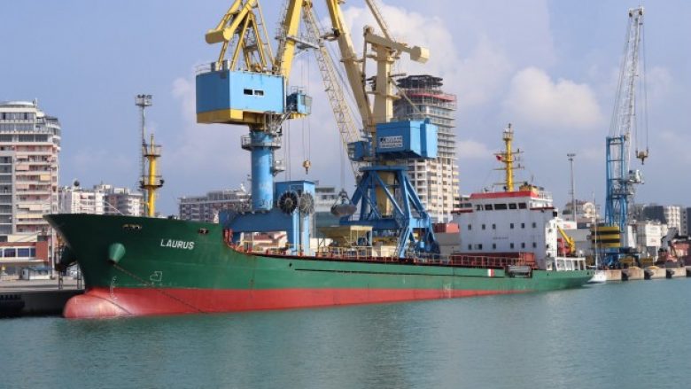 Mbi 2.4 milionë tonë mallra në 8 muaj në Portin e Durrësit