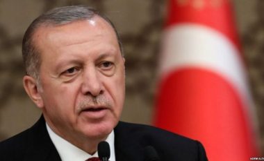 Erdogan mesazh ngushëllimi për viktimat e aksidentit në rrugën Shkup-Tetovë