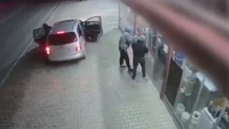 Hajnat filmohen duke vjedhur marketin në Lipjan (Video)