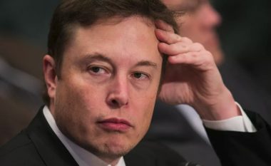 Elon Musk shkarkohet nga roli drejtues i Tesla