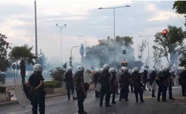 Incidente të vogla në protestën në Selanik kundër marrëveshjes së Prespës