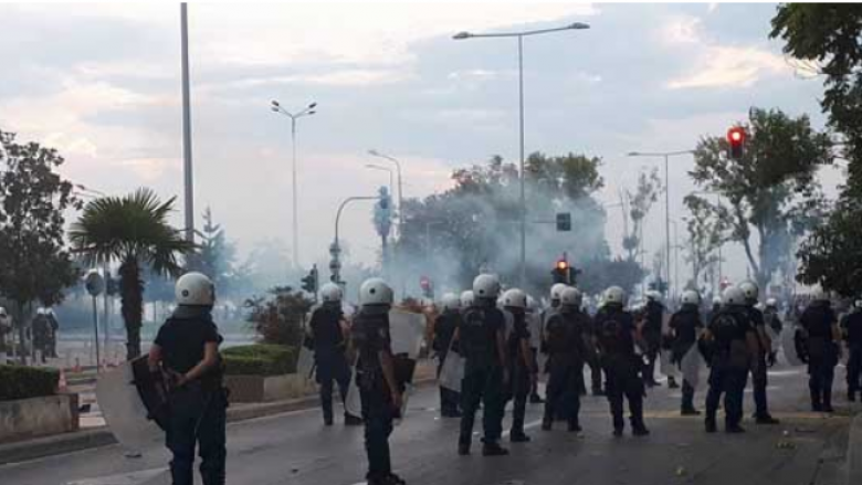 Incidente të vogla në protestën në Selanik kundër marrëveshjes së Prespës