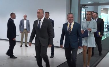 Mbijetesa e Qeverisë Haradinaj e varur nga pezullimi i tarifës