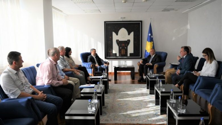 Haradinaj premton mbështetjen e Qeverisë për Postën e Kosovës