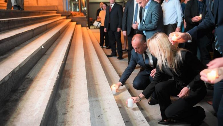 Haradinaj nderon viktimat e 11 shtatorit 2001