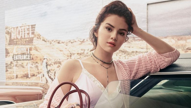 Selena Gomez njofton fansat se do të tërhiqet nga rrjetet sociale