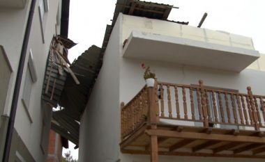 Era e fortë lë pa kulm një shtëpi në Prishtinë (Video)