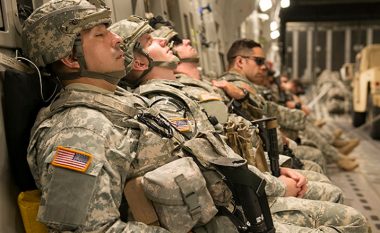 E kanë shpikur ekipet e mjekëve ushtarakë: Si të flini gjumë për dy minuta
