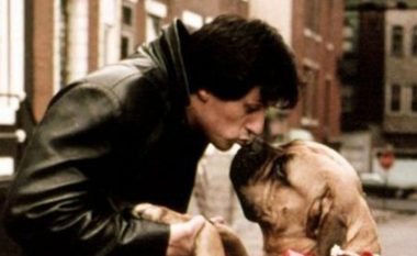 Periudha më e pikëlluar e jetës e Sylvester Stallones: E ka shitur qenin e vet për 25 dollarë për të mbijetuar – tregim i cili do t’ju bëjë të qani!