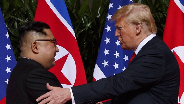 Trump pret letër pozitive nga Kim Jong Un