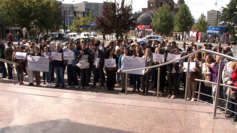 Të shurdhrit protestojnë, Qeveria u premton zgjidhje