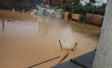 Suhareka publikon listën e qytetarëve që do të kompensohen për dëmet nga vërshimet