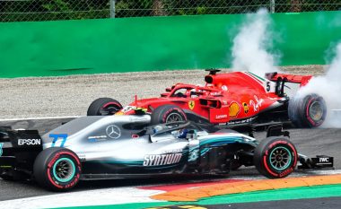 Vettel fajëson Hamilton për përplasjen në garën e Grand Prix të Italisë