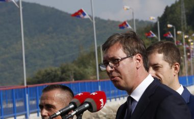 “Süddeutsche Zeitung” për vizitën e Vuçiqit në Kosovë: “Pajtimi është anuluar… Vuçiq – fitilndezësi”