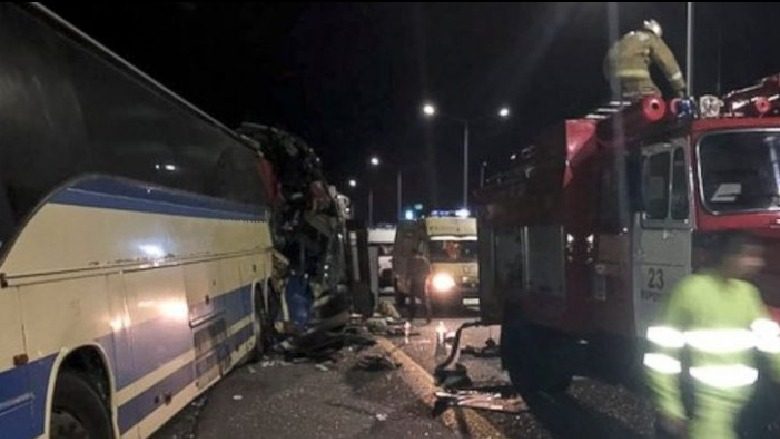 Përplasen dy autobusë në Rusi, të paktën pesë të vdekur