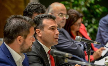 Zaev: Me pjesën e dytë të marrëveshjes do të intensifikohet bashkëpunimi në mes Maqedonisë dhe Greqisë (Video)