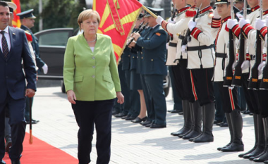 Pritja e Kancelares gjermane Angela Merkel para Qeverisë së Maqedonisë (Video)