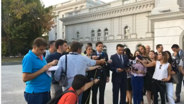 Zaev: Qytetarët do të vendosin për të ardhmen e tyre në referendum (Video)