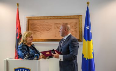 Haradinaj: Helena dhe Ismail Kadare na kanë ndihmuar neve të jemi ata që jemi sot