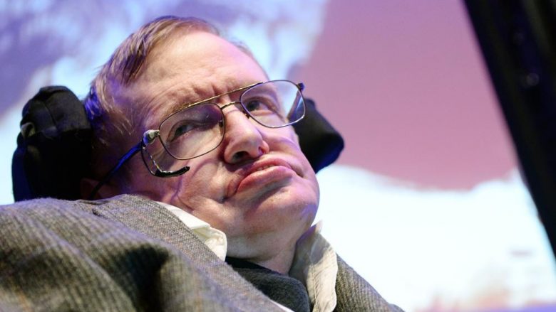 Stephen Hawking para se të vdiste kishte inçizuar një porosi paralajmëruese, tregoi se çfarë i pret gjeneratat e reja