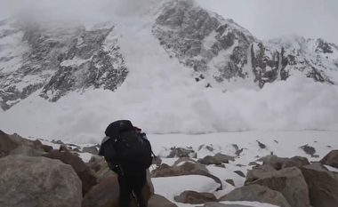Alpinistët i shpëtojnë për një fije floku ortekut të borës në Pakistan, njëri prej tyre filmon gjithçka (Video)