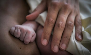 Franca në panik, rritet numri i fëmijëve të lindur pa duar dhe askush nuk po e di shkakun – ministrja e shëndetësisë urdhëron fillimin e hetimeve