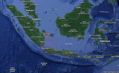 Aeroplani me pasagjerë rrëzohet në det pas nisjes nga Xhakarta