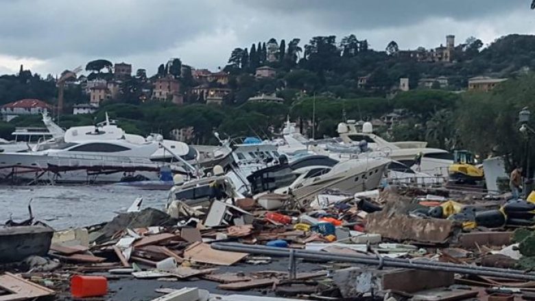 Shembet diga, mes dhjetëra varkave të shkatërruara edhe jahti i familjes Berluskoni (Video)