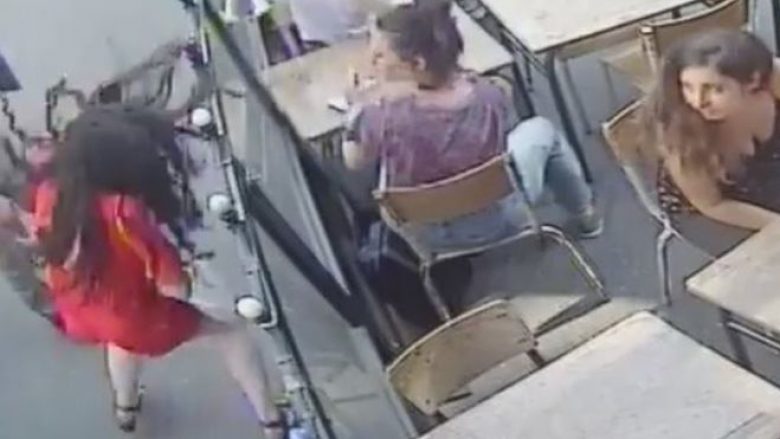 Ishte filmuar nga kamerat e sigurisë duke goditur shuplakë studenten, gjykata franceze dënon sulmuesin me gjashtë muaj burg (Video, +18)