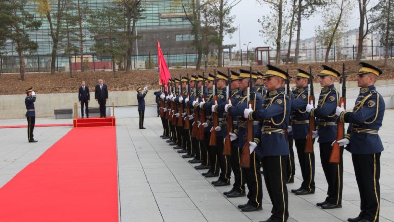 Ministri i Mbrojtjes së Malit të Zi: I takon Kosovës ta kryejë punën e vet për ushtrinë