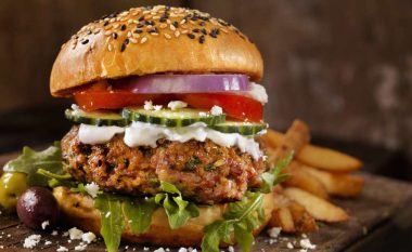 Nga hamburgeri 5,000 dollarësh deri te deserti 25,000 dollarësh: Ushqimet më të shtrenjta në botë