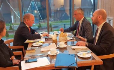 Thaçi dhe Ischinger në Bjellorusi flasin për marrëveshjen Kosovë-Serbi