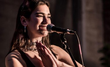 Dua Lipa në Abu Dhabi do të performoj në ditëlindjen e muzeut të Louvret