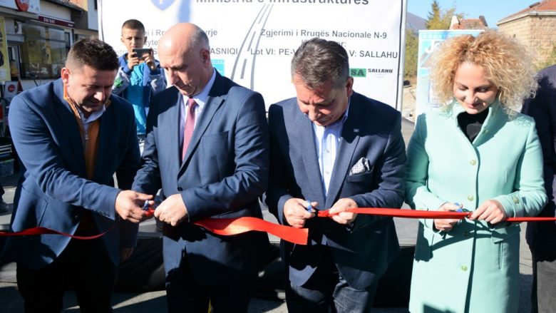 Lekaj inauguron projektin rrugor Klinë – Pejë