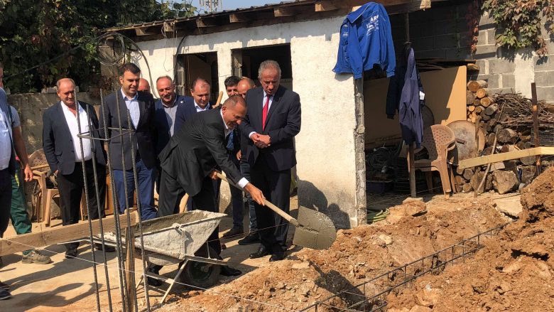 Klubi i Prodhuesve të Kosovës përkrah ndërtimin e shtëpisë në Suharekë