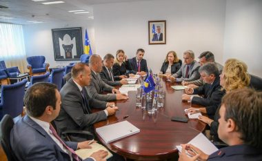 Haradinaj me ambasadorët e Quintit: Kosova në rrugën e duhur për marrjen e liberalizimit