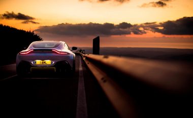 Aston Martin sfidon modelet gjermane me një Vantage të ri (Foto)