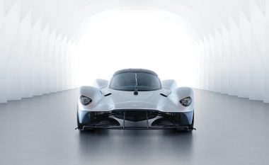 Aston Martin Valkyrie tingëllon edhe më fuqishëm se Formula 1 (Video)