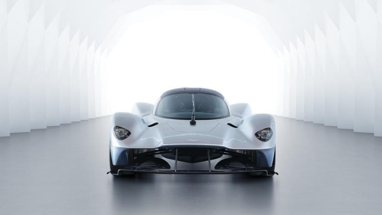 Aston Martin Valkyrie tingëllon edhe më fuqishëm se Formula 1 (Video)