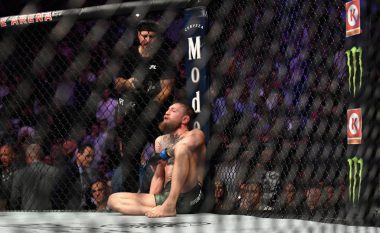 McGregor pezullohet për një muaj nga UFC-ja në baza mjekësore