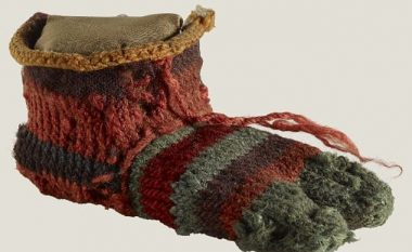 Çorapja shumëngjyrëshe tregon se egjiptianët e lashtë, e ndiqnin modën më shumë se që kemi menduar (Foto)